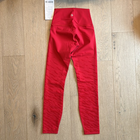 wunder under 25" luxtreme dark red 2022 lunar new year size 2 lululemon nwt - Picture 7 of 15
